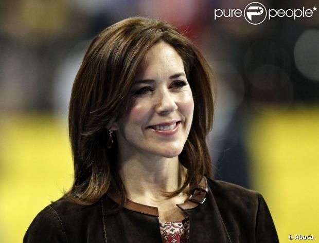 CASA REAL DE DINAMARCA - Página 83 1036999-danish-crown-princess-mary-attends-the-620x0-1