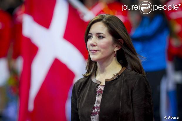 CASA REAL DE DINAMARCA - Página 83 1037006-danish-crown-princess-mary-attends-the-620x0-1