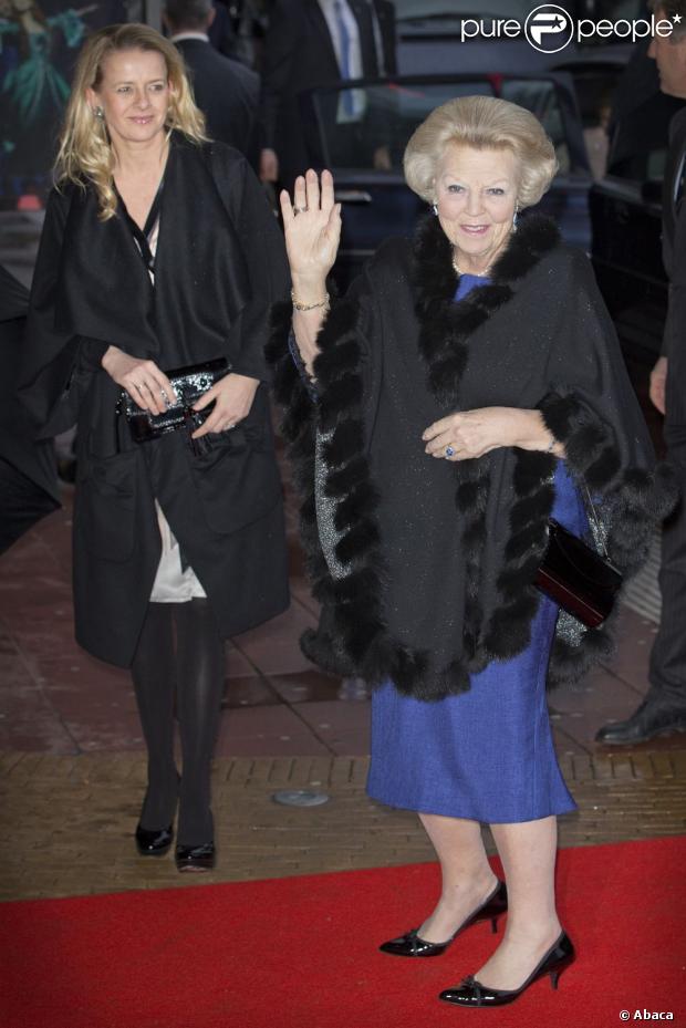 CASA REAL HOLANDESA - Página 21 1042850-queen-beatrix-and-princess-mabel-of-the-620x0-1