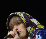 PHOTOS :La chanteuse Yelle, le bon ton et le bon look... sur scène !