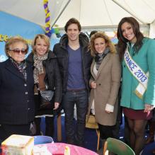 Bernadette, Clément Lefert, Lorie et Marine Lorphelin lors de la grande fête des Pièces Jaunes, le samedi 9 février 2013 à Nice.
