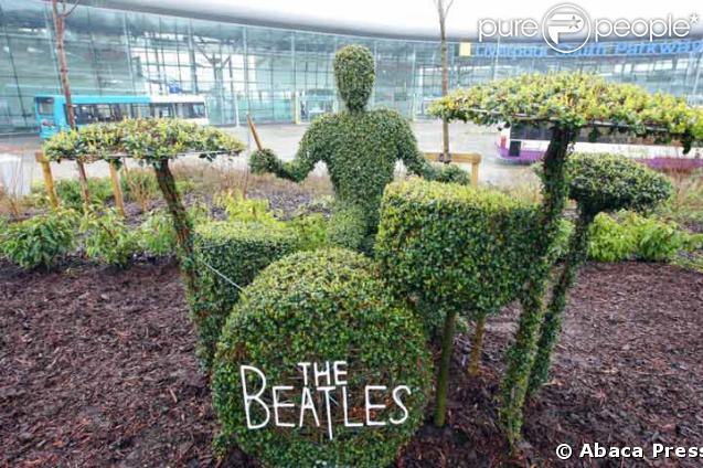 Hommage a Ringo Starr a Liverpool