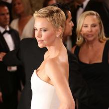 Charlize Theron à la 85e cérémonie des Oscars à Hollywood le 24 février 2013.