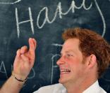 Prince Harry : Danse, rires et beignets, loin de Cressida il ne s'ennuie pas