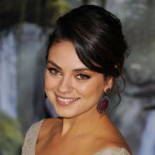Mila Kunis pendant la première du film Le monde fantastique d'Oz à Hollywood, le 13 février 2013.