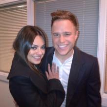 Mila Kunis au côté d'Olly Murs après le Graham Norton Show, le 1er mars 2013.