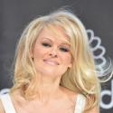 Pamela Anderson : Très décolletée pour dévoiler son secret de beauté...