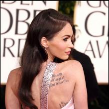 <p><span>Megan Fox à la 68e cérémonie des Golden Globes, à Los Angeles, le 18 janvier 2011. On peut voir ses différentes citations, notamment de Shakespeare. </span></p>
<p></p>