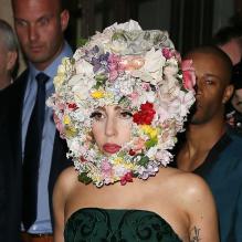 <p><span>Lady Gaga au défilé Matthew Williamson à Londres, le 16 septembre 2012.</span></p>
<p></p>