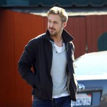 Exclusif - Ryan Gosling dans les rues de Studio City, le 13 février 2013