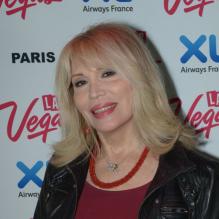 Amanda Lear lors de la soirée Welcome to Fabulous LAS VEGAS à Paris, le 9 avril 2013. La capitale mondiale du divertissement s'est installée à l'espace Tilsitt, à deux pas des Champs Elysées pour une soirée exceptionnelle, pour promouvoir la magie et les shows de la nouvelle saison.