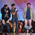 MTV Movie Awards : Brad Pitt et Bradley Cooper, virils, Seth Rogen à moitié nu