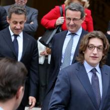 Nicolas Sarkozy, Christophe Fromantin et Jean Sarkozy à Neuilly-sur-Seine le 16 avril 2013 pour le 30e anniversaire de la disparition d'Achille Peretti maire de la ville de 1947 à 1983.