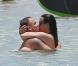 Alanis Morissette et son mari Mario Treadway ont profité d'une journée à la plage et dans l'eau à Hawaï, le 5 mai 2013.