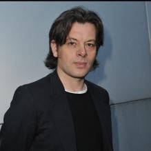 <p>Benjamin Biolay, au Bourget le 22 janvier 2012 lors du rassemblement du Parti Socialiste autour de François Hollande</p>