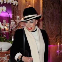 Geneviève de Fontenay dans les salons Hoche à Paris le 11 décembre 2012
