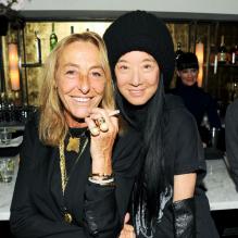 Carlyne Cerf de Dedzeele et la créatrice Vera Wang à la soirée Net-à-porter organisée à New York le 4 mai 2013