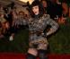 Madonna au MET Ball 2013 : Vulgaire et provoc' en brune, la Queen... of Punk !