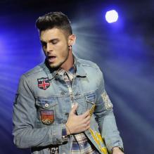 Baptiste Giabiconi sur la scène du 3e Monaco Beach Soccer Show à Monaco, le 9 février 2013.