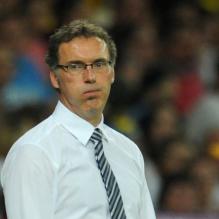 Laurent Blanc lors du match entre la Suède et la France au NSC Olimpiyskiy stadium de Kiev le 19 juin 2012
