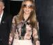 Jennifer Lopez : Sublime en transparence aux côtés de sa soeur et Mario Lopez