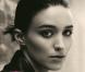 Rooney Mara : Nouvelle égérie de Calvin Klein pour un parfum boisé