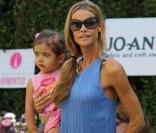 Denise Richards : Amaigrie et fatiguée quand Brooke Mueller est au plus mal