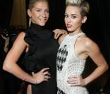 Ke$ha et Miley Cyrus dans les coulisses des Billboard Music Awards à Las Vegas, le 19 mai 2013.