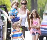 Denise Richards, malgré la fatigue, ne lâche pas son rôle intensif de maman