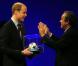 Prince William : Pub, foot, paris sportifs et mini-ballon pour son futur enfant
