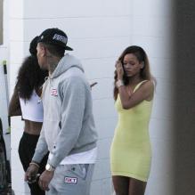 Rihanna et Chris Brown en pleine séance shopping à Los Angeles, le 10 avril 2013.