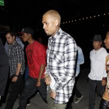 Chris Brown quitte la boîte de nuit Emerson après y avoir célébré son anniversaire. Los Angeles, le 3 mai 2013.