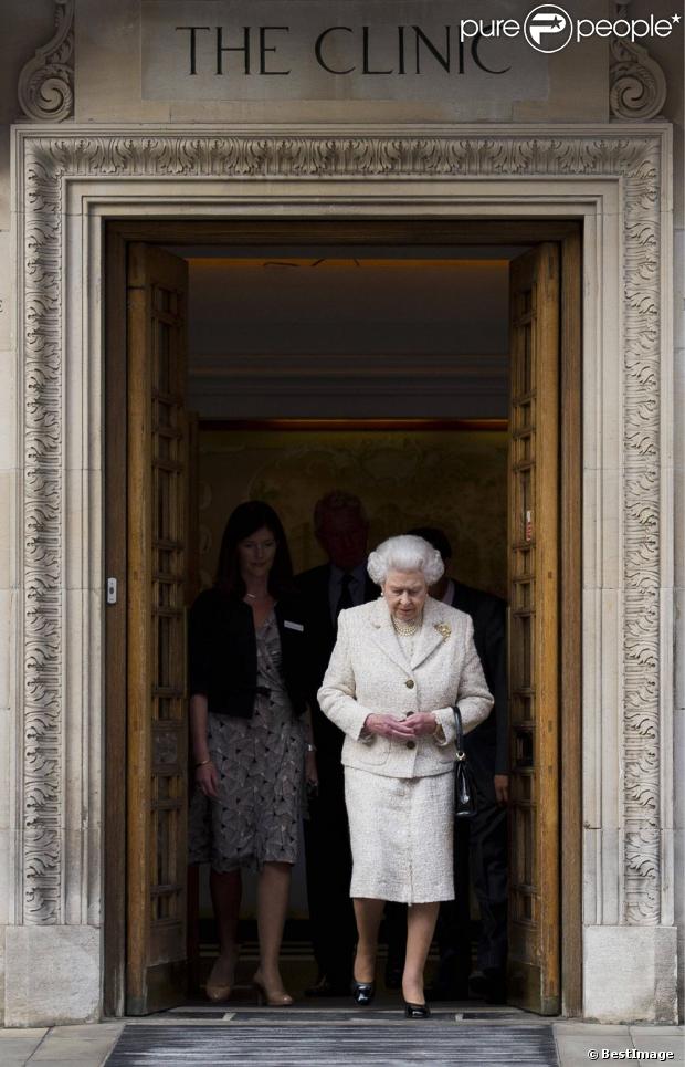 Isabel II, Reina de Gran Bretaña e Irlanda del Norte - Página 26 1152524-la-reine-elisabeth-ii-d-angleterre-620x0-1