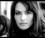 Shannyn Sossamon dans la pub Martini