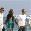 PHOTOS : Naomi Campbell sur la plage... amoureusement avec un autre ! (réactualisé)