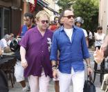 Elton John et son conjoint David Furnish à Saint-Tropez