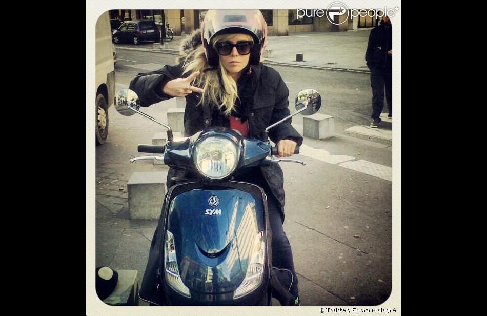 http://static1.purepeople.com/articles/6/13/33/36/@/1330624-enora-malagre-devoile-son-nouveau-950x0-1.jpg