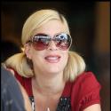 PHOTOS : Tori Spelling, déjeuner et shopping avec son amoureux !