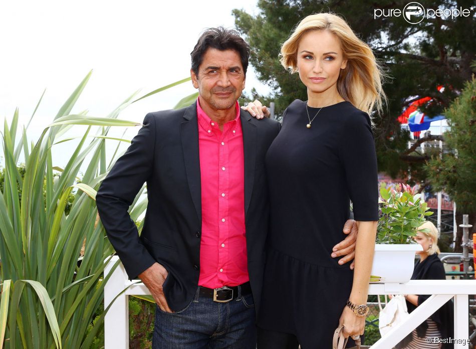 Rolex et People (volume 4) - Page 2 1445794-adriana-karembeu-et-son-compagnon-950x0-2