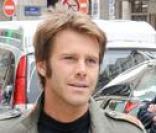 Clotilde Courau et son prince Emmanuel, balade parisienne en amoureux