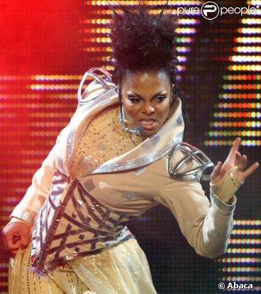 Janet Jackson, 15 ans en arrière, ah non pardon, c'était juste il y a deux jours !