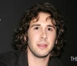 Josh Groban lors de la projection de Revolver à New-York