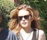 Lindsay Lohan et Samantha Ronson vont chercher la batmobile de Sam embarquée par la fourrière...