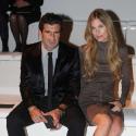 REPORTAGE PHOTOS : Luis Figo et sa femme, un couple glamour au défilé de Donatella Versace !