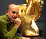 Marc Quinn et Kate Moss en or