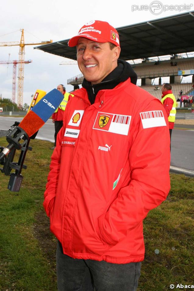 Michael Schumacher étrenne la Ferrari California