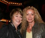 Raphaelle Ricci et sa mère Alice Dona venues voir Adam et Eve à la Gaité Montparnasse