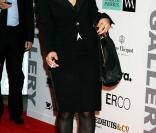 Lily Allen et ses improbables chaussures
