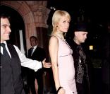 Paris Hilton et son homme Benji Madden, à la sortie d'un club