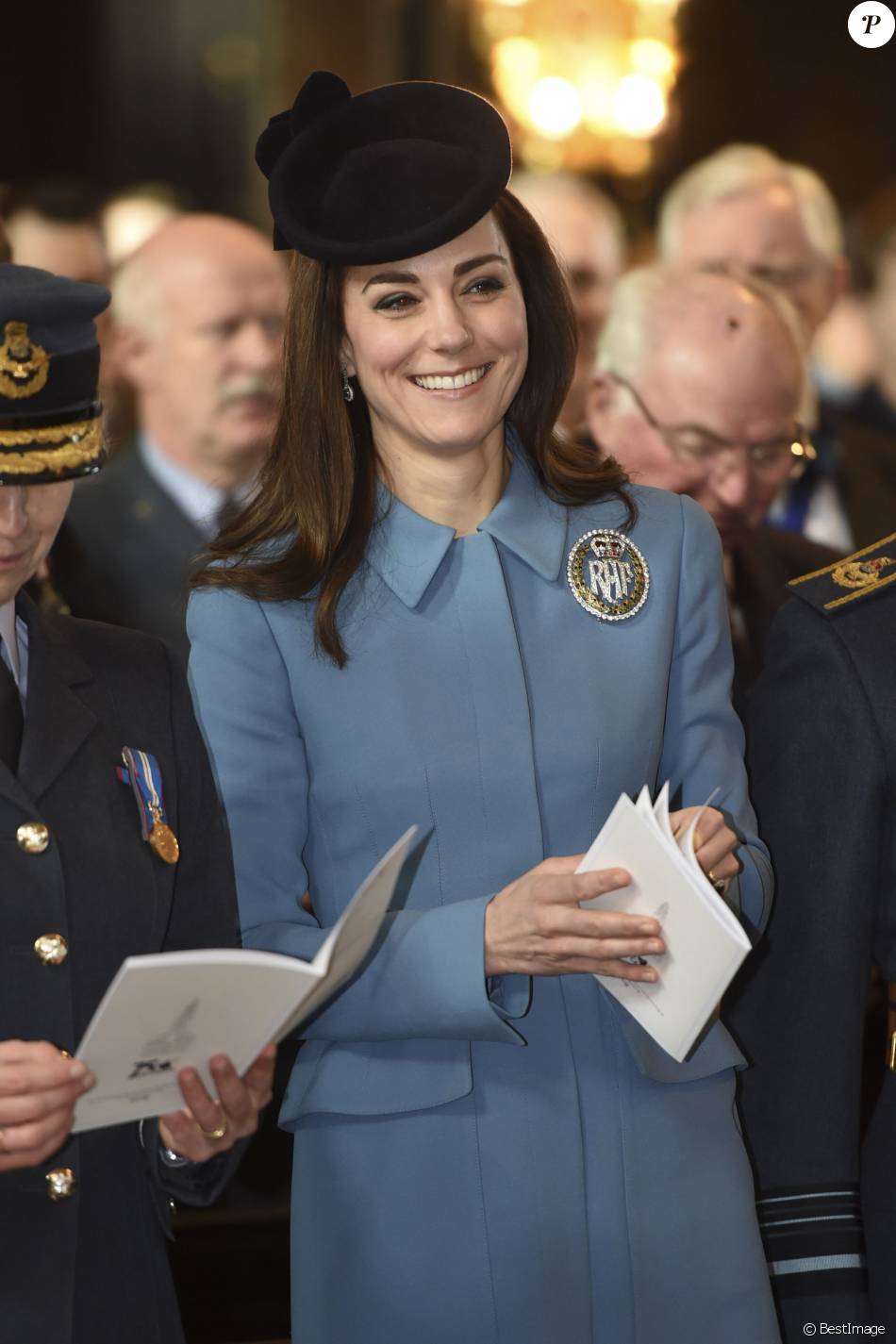 CASA REAL BRITÁNICA - Página 36 2065419-kate-middleton-la-duchesse-de-cambridge-950x0-2